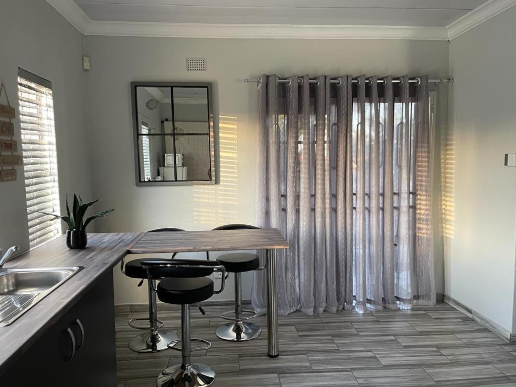 Apartament 22 On Mirabel Kempton Park Zewnętrze zdjęcie